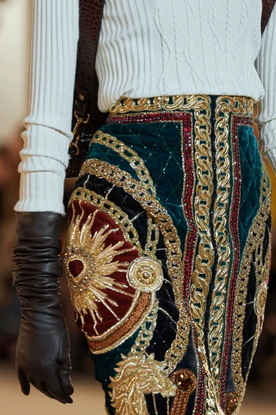 Look 74
